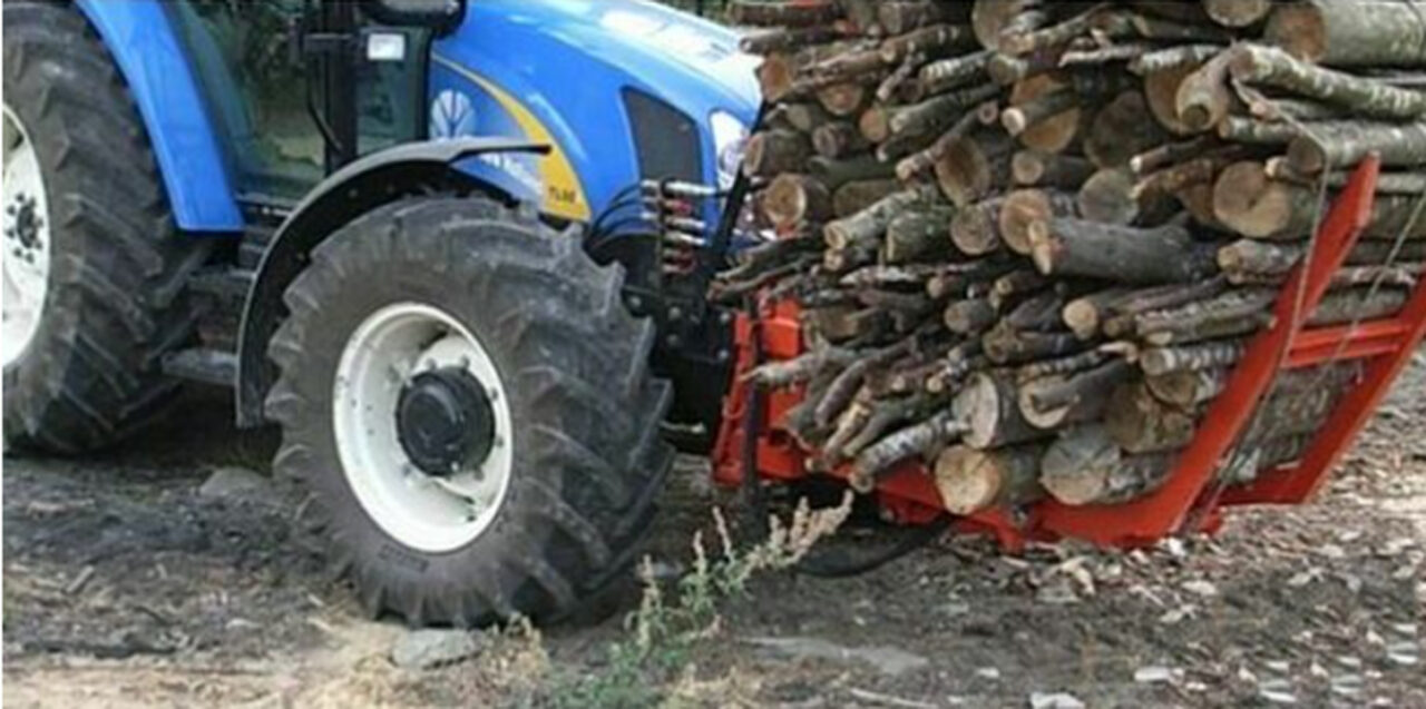 Brugine: travolto dal trattore in retromarcia guidato dal figlio. Muore agricoltore di 75 anni