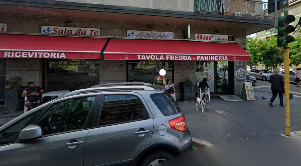 Milano: venti coltellate alle spalle fuori dal bar a San Siro. 55enne in pericolo di vita. Preso l'aggressore