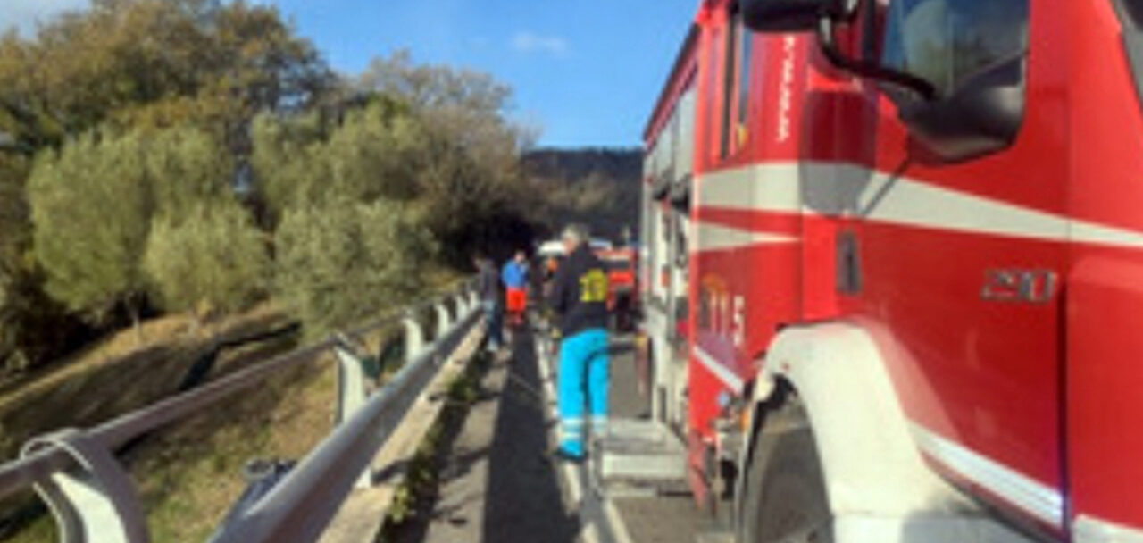 Scontro tra auto e moto tra Centola e Poderia: muore centauro