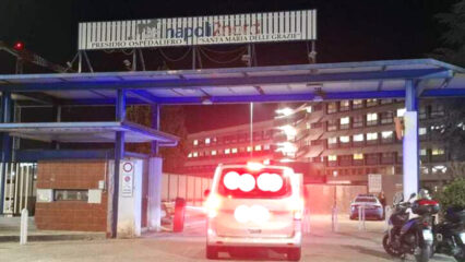 Pozzuoli: A. D. N. muore davanti all'ospedale. Individuati i due accompagnatori