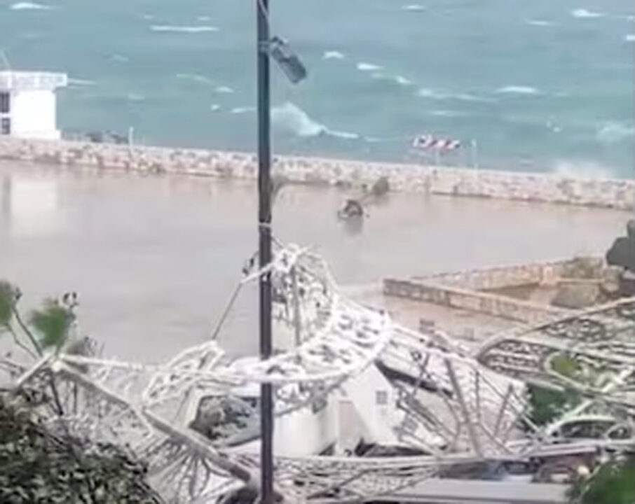 Violento nubifragio a Porto Cesareo: tromba d’aria, allagamenti e luminarie crollate