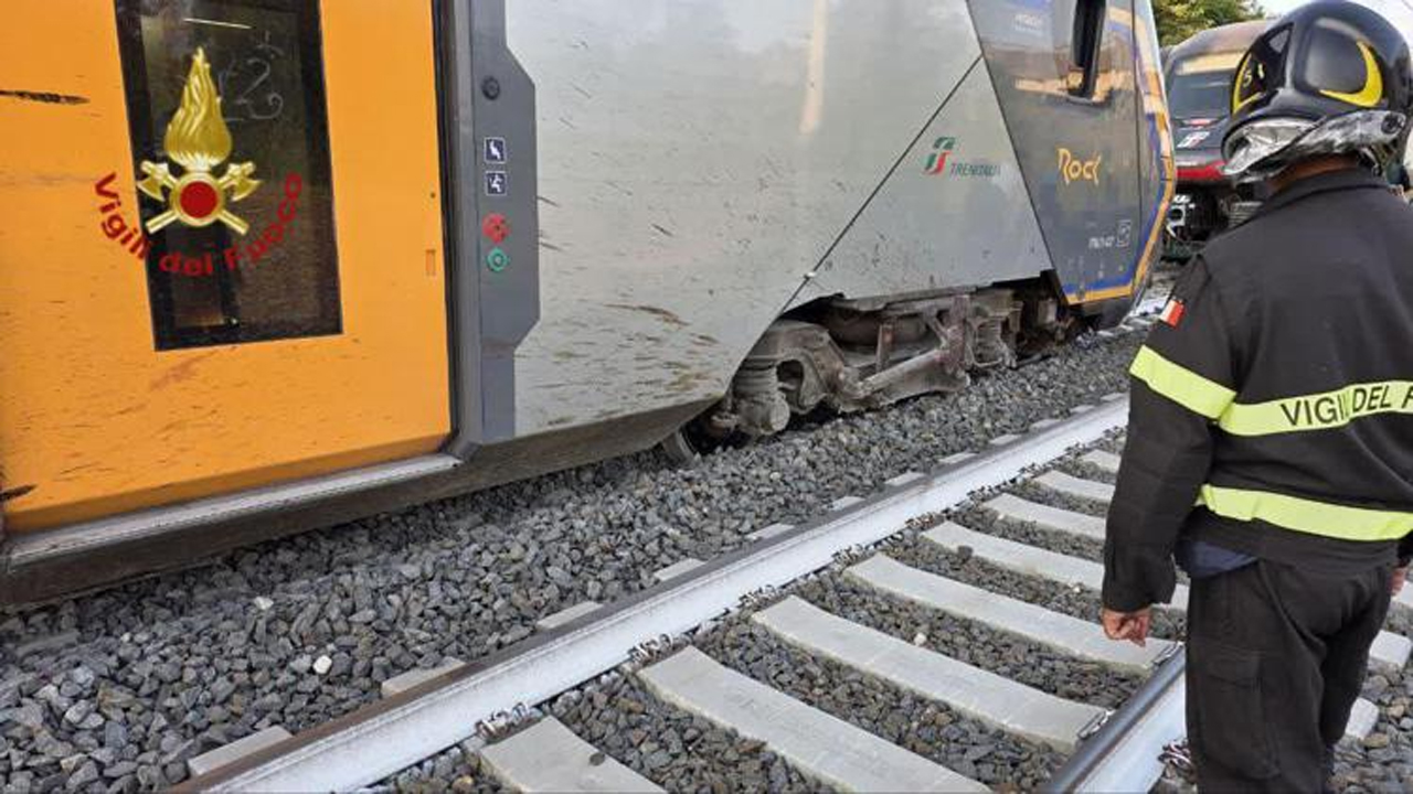 Montelibretti: treno deraglia dopo l’impatto con due mucche sui binari
