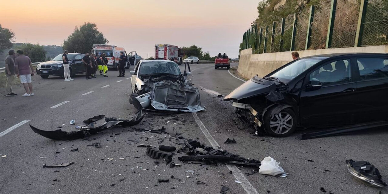Scontro tra auto nel Messinese: muore a 21 anni Alessandro Allegra