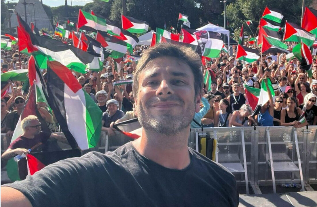 Alessandro Di Battista operato alla testa a L’Avana: è in terapia intensiva tra “cauto e prudente ottimismo”