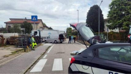 Passarella di San Donà, mamma di 42 anni travolta e uccisa da un camion dei rifiuti 