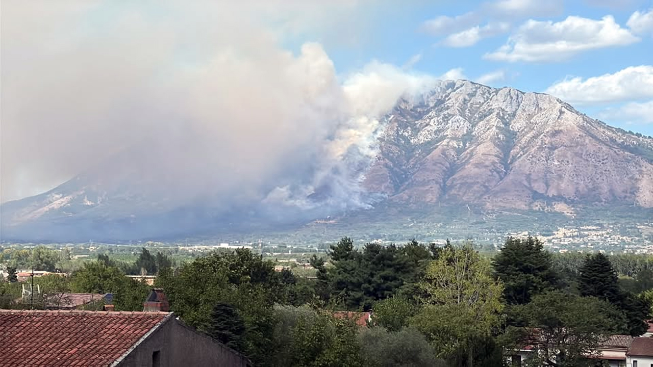 Sannio: si incendia il Taburno, fiamme tra Bonea e Foglianise