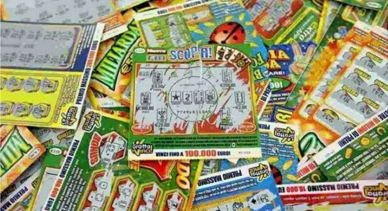 Truffa dei Gratta e Vinci, scatta il maxi sequestro: bloccati beni per 25 milioni a cinque ex dipendenti infedeli
