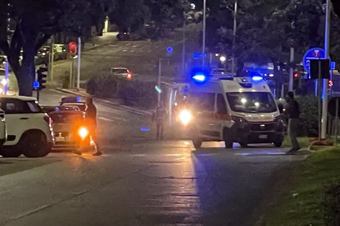 Cagliari: SUV finisce contro un albero, muore un 80enne