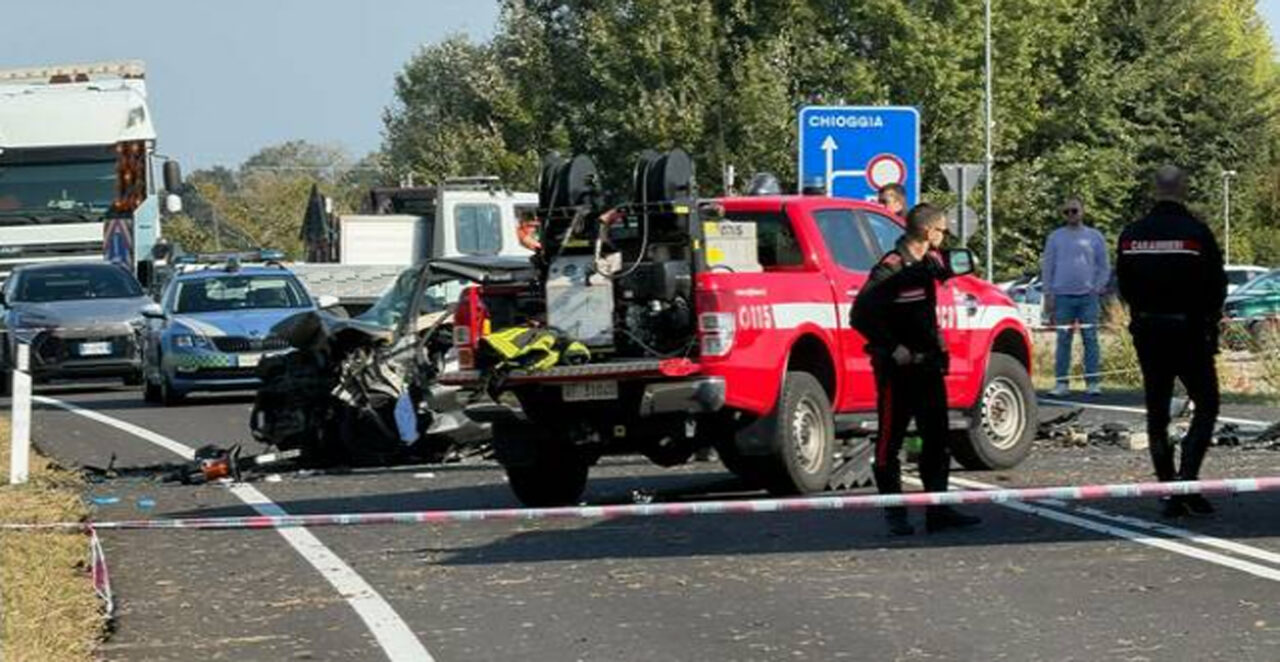Monselice: frontale tra due auto. Morta una donna di 35 anni, un ferito grave