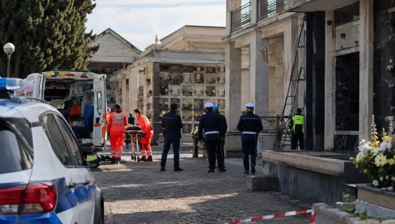 Cimitero di Pomigliano nei giorni dei defunti, 57enne precipita nel vuoto e muore in ospedale