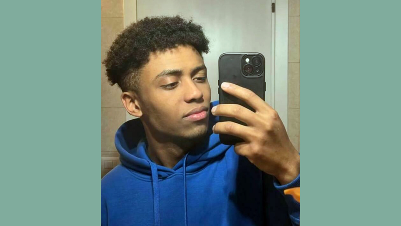 Schianto fatale sulla Settempedana: Stefano Fiori muore a 21 anni contro un muro