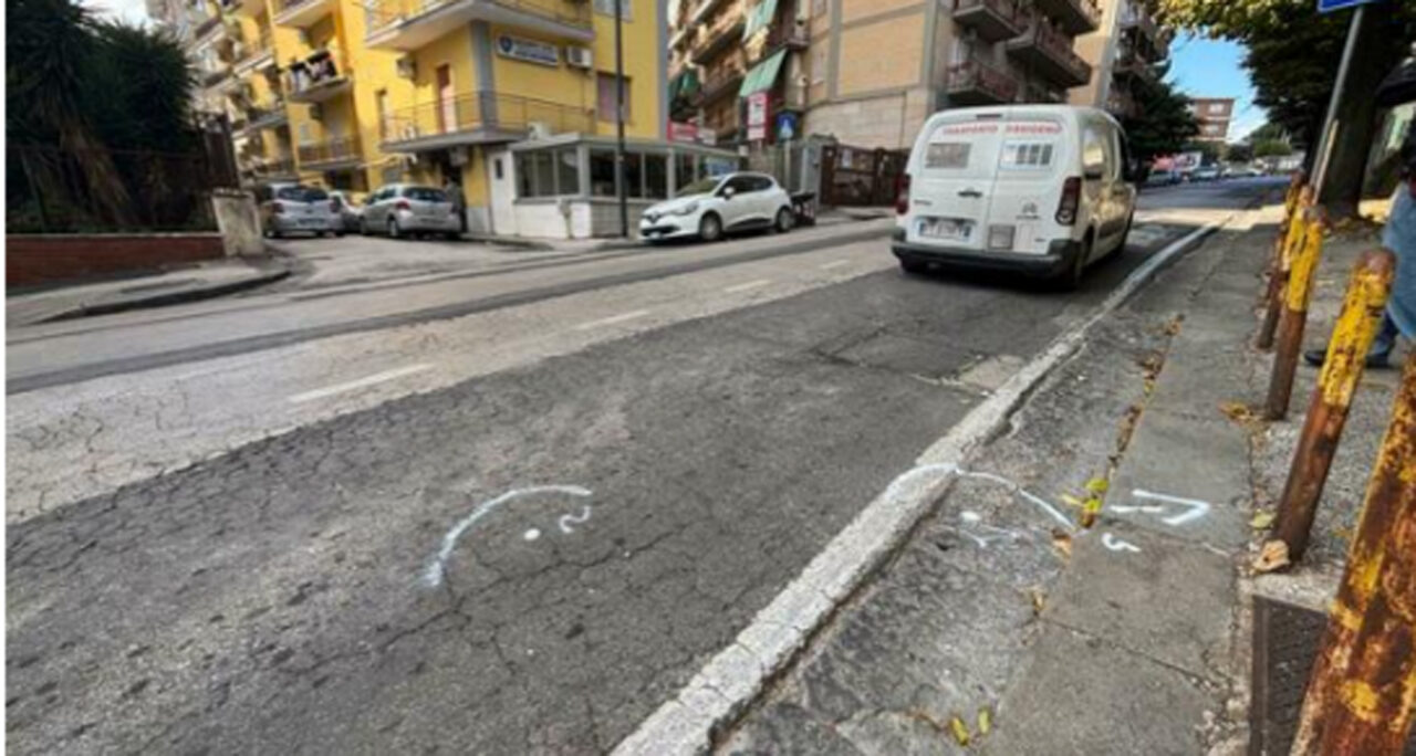 Napoli: 75enne travolto e ucciso da uno scooter in via Pietro Castellino